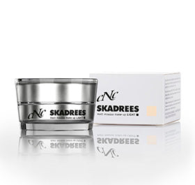 Skadrees Matt Mousse Make-Up light